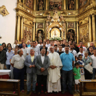 Dirigentes, técnicos y jugadores asistieron a la Basílica para honrar a la patrona antes de empezar la competición.