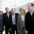 Rajoy, acompañado entre otros por Dolores de Cospedal, Esperanza Aguirre y Juan Vicente Herrera