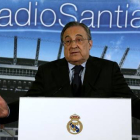 El presidente del Real Madrid, Florentino Pérez, en una rueda de prensa en el Estadio Santiago Bernabéu