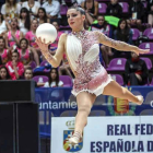 Carolina durante el ejercicio de pelota en el que sumó su cuarto oro. La leonesa no tuvo rivales en el Nacional.