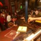 Imagen de archivo de un pub del Barrio Humedo, zona de la marcha nocturna leonesa