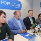 Silvia Franco, Eduardo Fernández, Alfredo Prada y Luis Aznar, ayer en la sede del PP.
