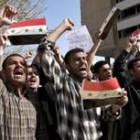 Revueltas de estudiantes universitarios iraquíes protestando contra la nueva Constitución