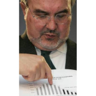 El ministro Pedro Solbes durante la explicación de su propuesta