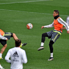 Futbolistas del Madrid, con Ronaldo en el centro, durante el entrenamiento en Melbourne