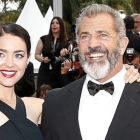 Mel Gibson y Rosalind Ross, el pasado 17 de septiembe en el Festival de Venecia.