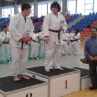 Jorge González, en lo más alto del cajón, tras proclamarse campeón cadete en su peso.
