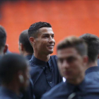 Cristiano Ronaldo, sobre el césped de Mestalla, este martes.