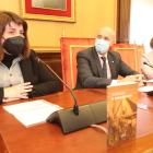López Maxtell, el alcalde y la concejala de Cultura. RAMIRO