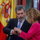 El presidente del TS y CGPJ, Carlos Lesmes, con la presidenta del Congreso, Meritxell Batet. FEMILIO NARANJO