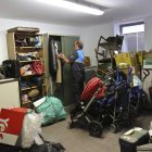 El almacén de la oficina de objetos perdidos de San Marcelo, lugar que se convierte en la nueva vivienda de los enseres sin dueño encontrados en las calles de León.
