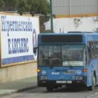 Una de las líneas de autobuses que circulan por el municipio