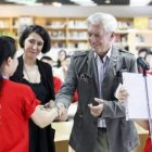 En el Día E, Vargas Llosa visitó el Cervantes de Pekín.
