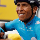 El ciclista colombiano Nairo Quintana celebra la victoria tras cruzar la línea de meta. NOGIER