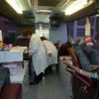 La unidad móvil de donaciones de sangre en una pasada visita al Instituto de San Andrés del Rabanedo