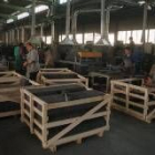Trabajadores en la manufactura de la pizarra, en una imagen de archivo