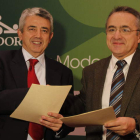 El presidente de Paradores y Dionisio Domínguez.