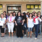 Foto de grupo de los alumnos de FP que ayer se examinaron, a las puertas del centro.