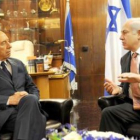 Peres, durante su reunión con el primer ministro electo, Benjamín Netanyahu, en la residencia presid