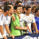 Los jugadores del Madrid, con el trofeo de la International Champions Cup, en Miami.