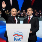 Vladímir Putin, junto al presidente ruso, Dmitry Medvédev.