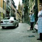 En la imagen, la calle Mon de Oviedo donde se produjeron los atropellos