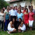 Familiares y amigos de Aurora y Nino, tras la celebración.