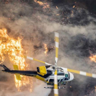 Cuatro incendios obligaron a cortar carreteras, cerrar escuelas y a evacuar a miles de personas.