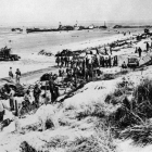 Las fuerzas aliadas durante el desembarco en la playa de Normandía, el 6 de junio de 1944.