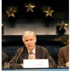 El titular de Exteriores finés explicando el acuerdo de la UE