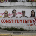 Un cartel contra la Constituyente con fotos de destacados dirigentes de la oposición en Caracas