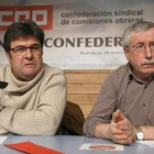 El secretario general de Extremadura de CC.OO., Julián Carretero, junto a Toxo.