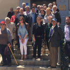 Foto de familia de las autoridades con los mayores. PLANILLO