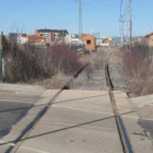 La antigua línea de ferrocarril de la Vía de la Plata a su paso por Astorga.