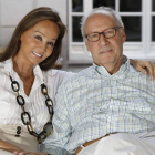 Miguel Boyer y su esposa Isabel Preysler posan en la última foto que se hicieron juntos