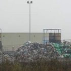 La basura fue acumulada en la planta de Santo Tomás.