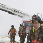 Los bomberos atienden una emergencia en Buffalo. JOSH THERMIDOR