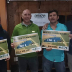 Castro Pinos, vencedor de la Liga Marso, junto a Luis Alfonso y Mario, segundo y tercero. DL
