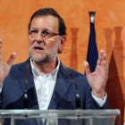 Mariano Rajoy visitará Catalunya seis días antes del inicio de la campaña electoral del 27-S. El 5 de septiembre clausurará la escuela de verano del PP en el que será "el gran acto político de esta precampaña", ha avanzado la vicesecretaria de estudios de