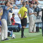 Javi Gracia y Claudio dan órdenes a sus jugadores en la banda de El Toralín.