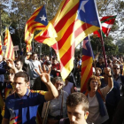 Concentración de apoyo al Govern y a la independencia de Catalunya en el paseo de Picasso.