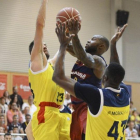 El jugador del Barça, Tyrese Rice, en una acción del amistoso de ayer ante el MoraBanc Andorra.