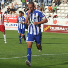 Yuri celebra un gol ante el Almería en El Toralín en septiembre de 2012.
