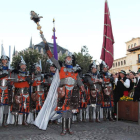 Algunas de las doncellas que participaron en el cortejo.