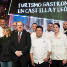 Acto de apoyo a la capitalidad gastronómica de León. FIRMA