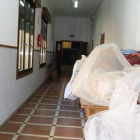 Los pasillos todavía sirven de almacén