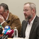 Miembros de la asociación de familiares de las víctimas. CARRETERO
