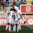 Los jugadores de la Cultural celebran uno de los goles de la victoria