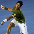 El español Fernando Verdasco devuelve la bola al francés Jo Wilfried Tsonga.