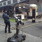 El equipo del programa graba en el mercado de la plaza del Conde Luna. C.T.